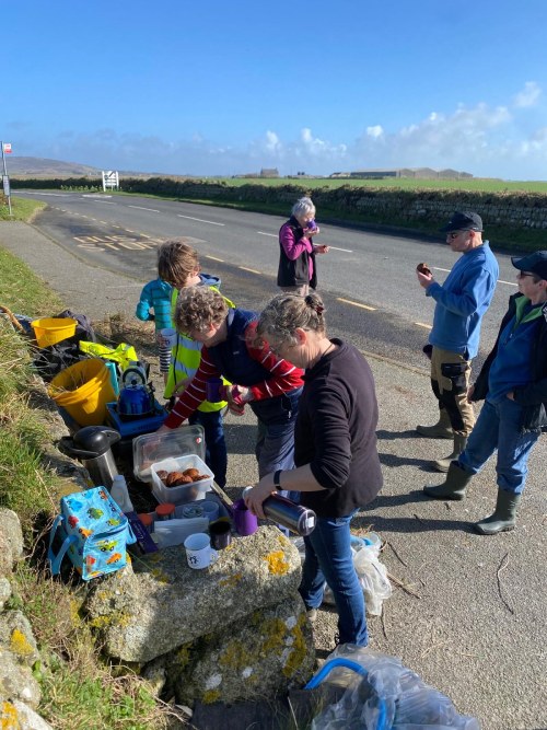 Image showing volunteers having a coffee break on a SNAG day